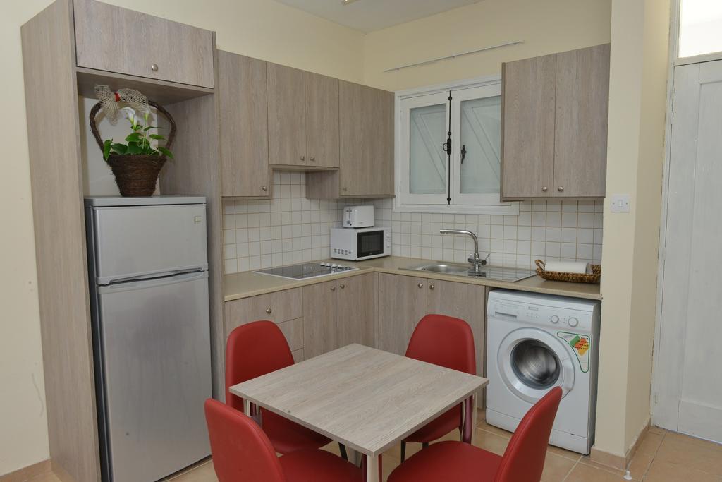 Poseidono'S Apartment Pafos Zewnętrze zdjęcie